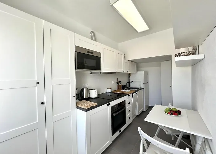 Ocean Breeze 1 By Homing *