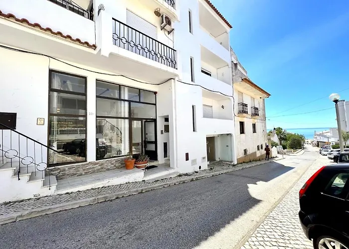 Ocean Breeze 1 By Homing Daire Lagos