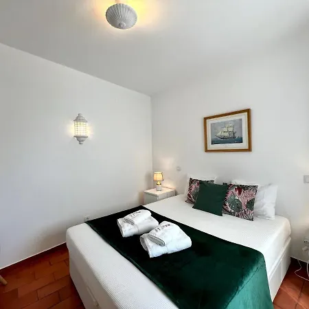 Ocean Breeze 1 By Homing *