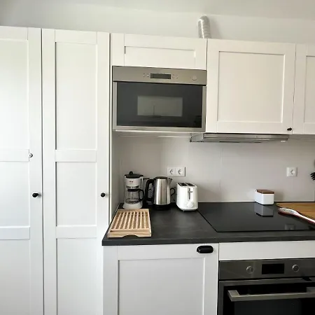 Apartment Ocean Breeze 1 By Homing *